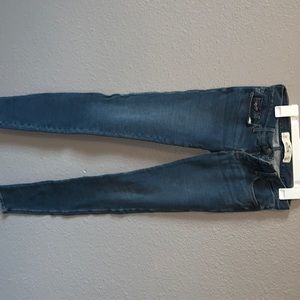 Preowned Hollister jeggings size0R Some stretching in the butt as shown in pic